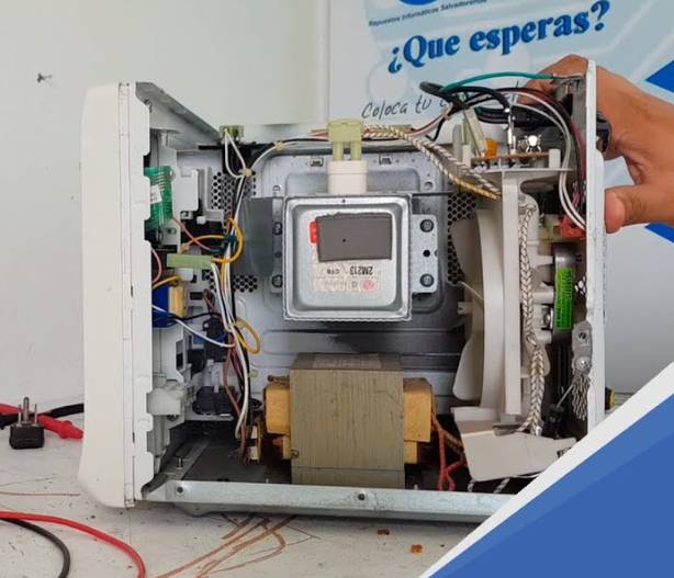 Taller profesional en reparacion de microondas y electrodomesticos en Santo Domingo